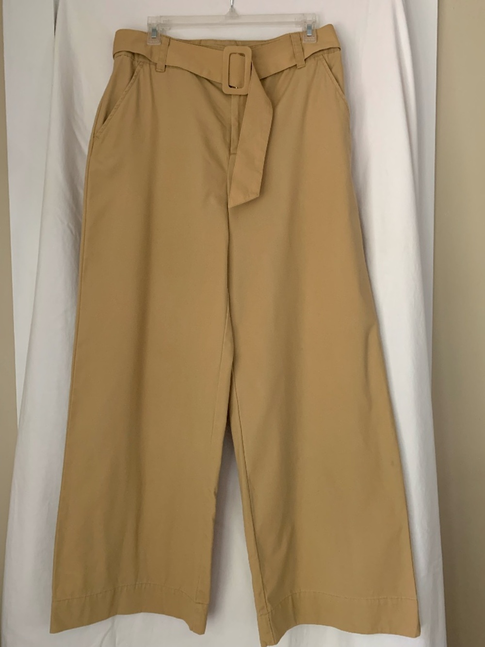 Who What Where tan wide leg pants/trousers w/ matching fabric belt